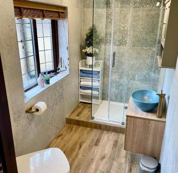 디럭스 4인 룸, Hunt House Quarters