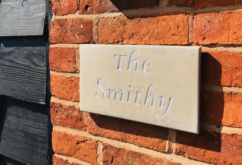 디럭스 4인 룸, Hunt House Quarters