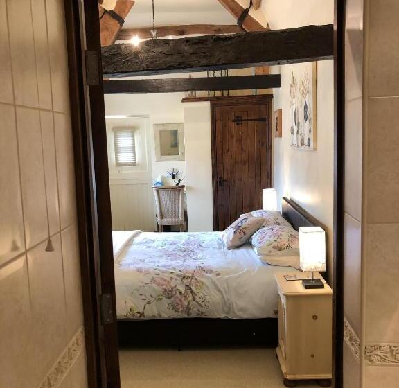 스탠다드 룸 킹사이즈 침대, Hunt House Quarters