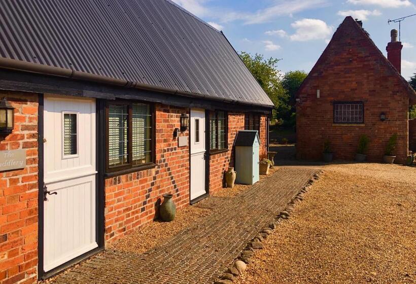 디럭스 룸, Hunt House Quarters