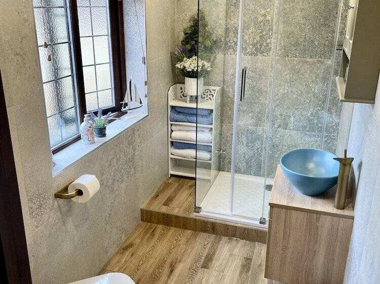 디럭스 4인 룸, Hunt House Quarters