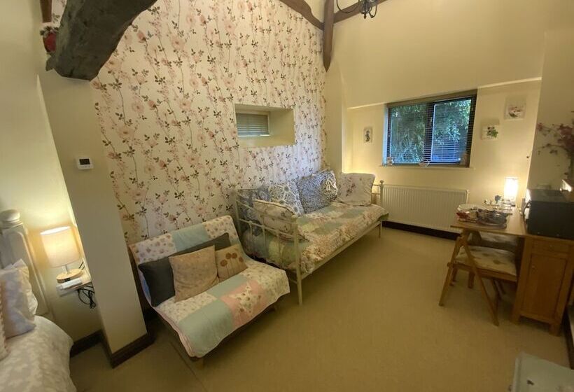 디럭스 4인 룸, Hunt House Quarters