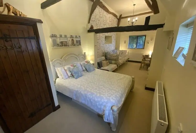 デラックスの４人部屋, Hunt House Quarters