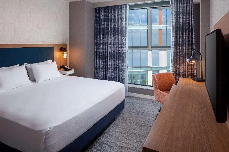اتاق استاندارد با تخت بزرگ, Hampton Inn Boston Seaport District