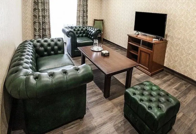 سوییت لوکس, Russkaya Ohota