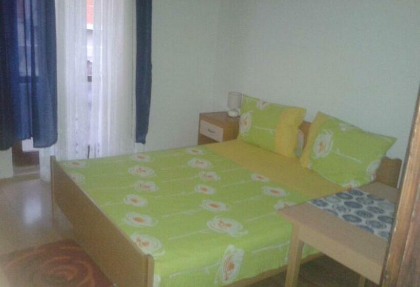 스탠다드 스튜디오, Apartments Alissa