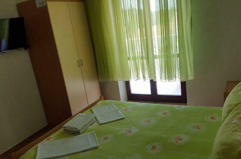 스탠다드 스튜디오, Apartments Alissa