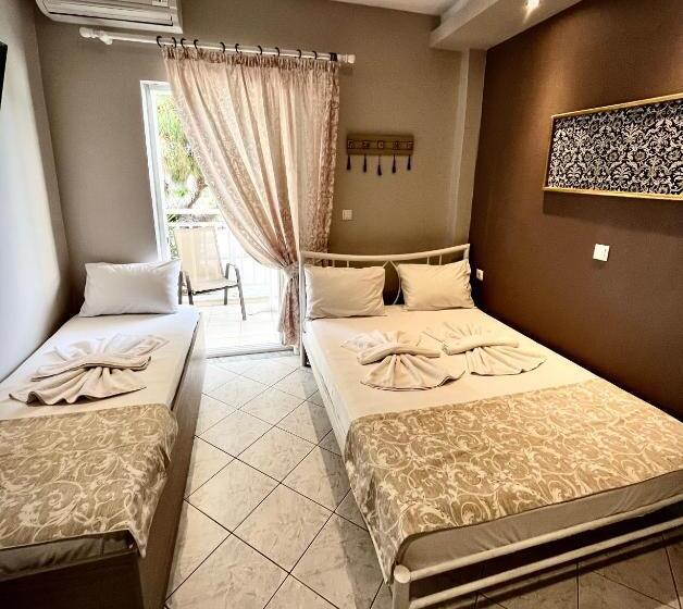 标准三人间, Grecian Sea