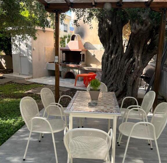 带1个卧室带花园景观的公寓, Grecian Sea