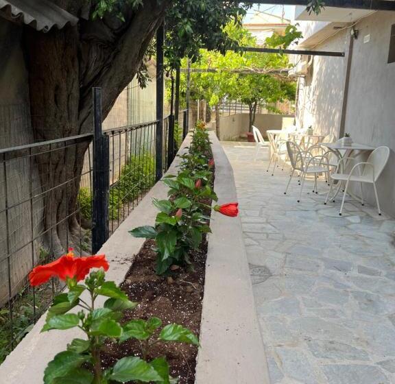 带1个卧室的带阳台的公寓, Grecian Sea