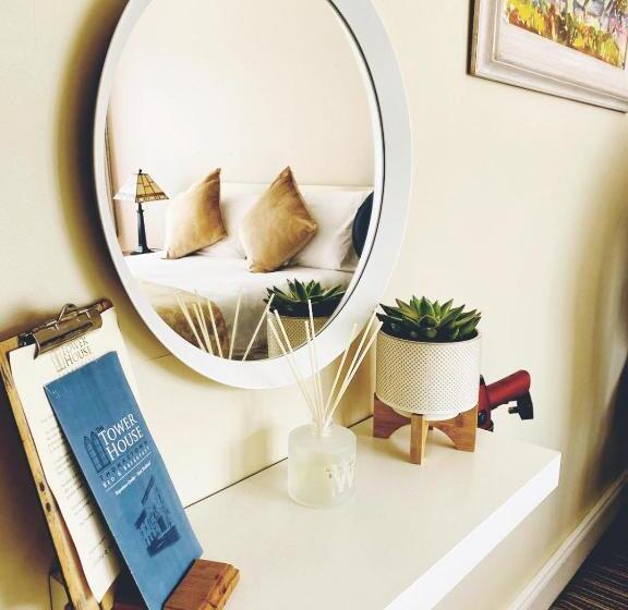 Номер Стандарт Трехместный, The Tower House B&b