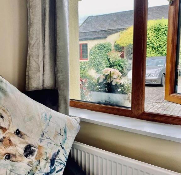 Трехместный Номер Стандарт с Видом, The Tower House B&b