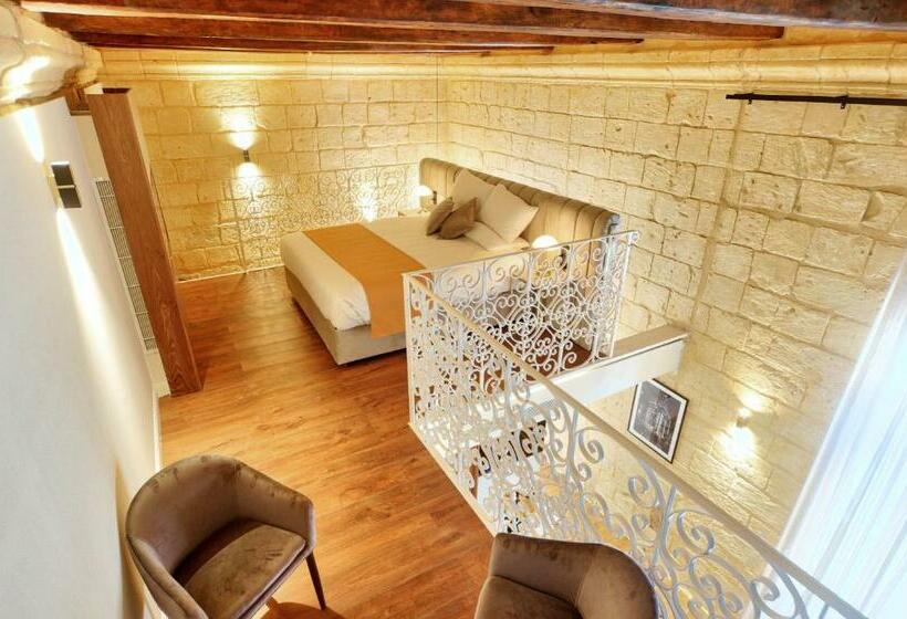 سوییت دوبلکس, 23 Boutique