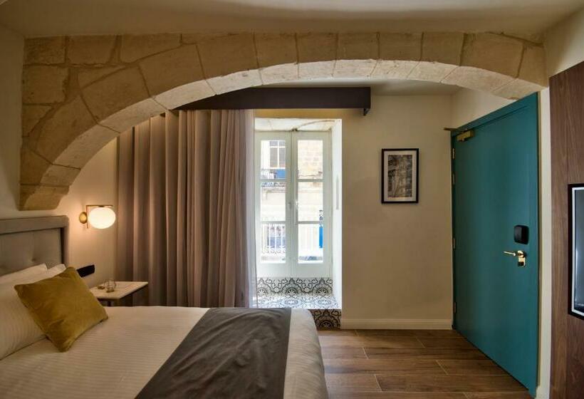 اتاق لوکس با بالکن, 23 Boutique