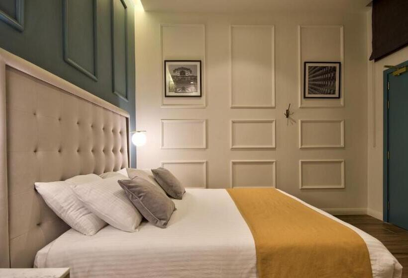 اتاق داخلی دلوکس, 23 Boutique