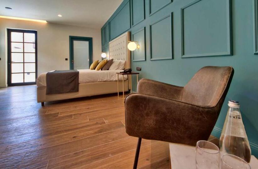 اتاق لوکس با تراس, 23 Boutique