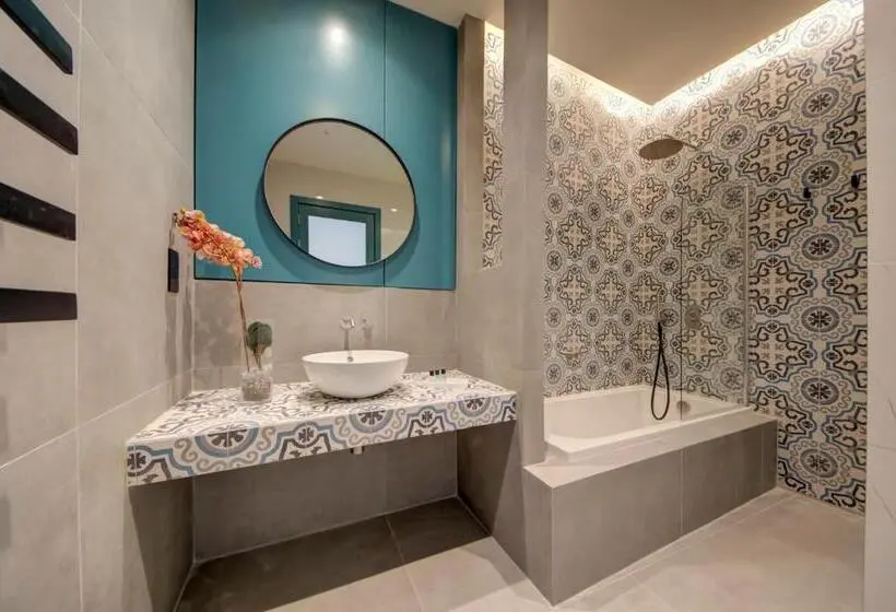 اتاق لوکس, 23 Boutique
