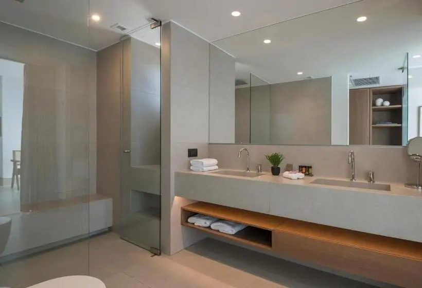 Chambre Supérieure, Sansal Boutique