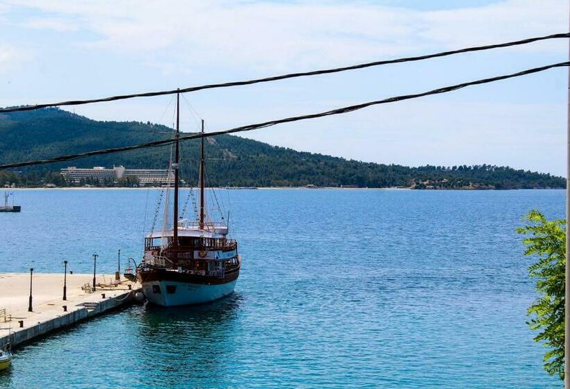 Quarto Estandar Vista Mar, Gyalos Beach Front