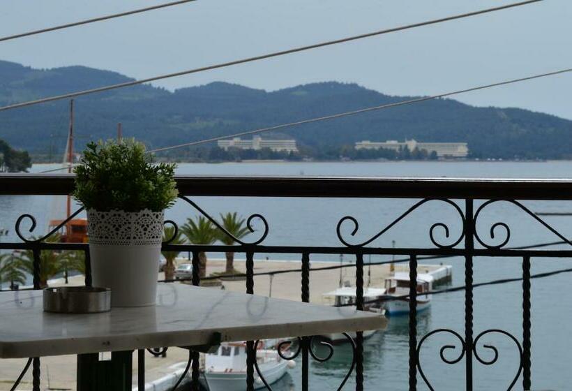 Quarto Estandar Vista Mar, Gyalos Beach Front