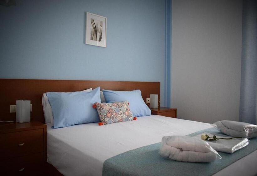 Quarto Estandar Vista Mar, Gyalos Beach Front