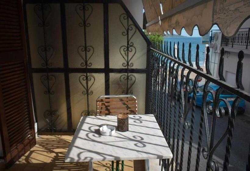 Quarto Estandar Primeiro Andar, Gyalos Beach Front