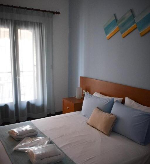 Quarto Superior Vista Mar Lateral, Gyalos Beach Front