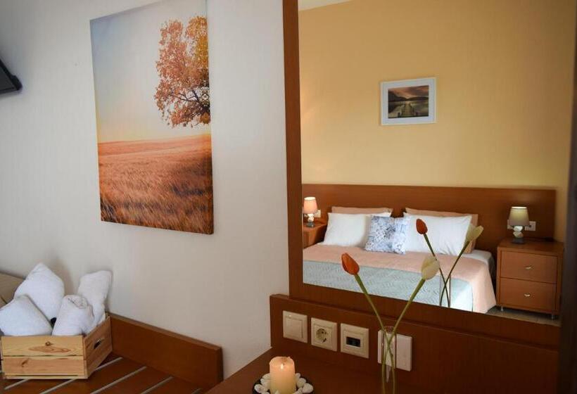 Quarto Estandar Vista Mar, Gyalos Beach Front