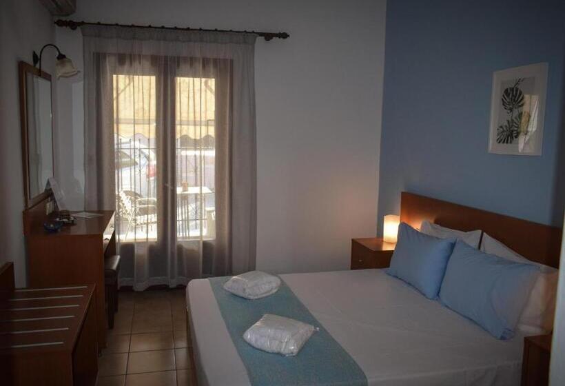 Quarto Estandar Primeiro Andar, Gyalos Beach Front