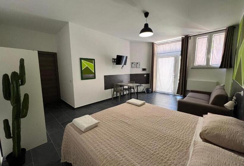 חדר סטנדרט לארבעה, Hostel Turin Metro Young