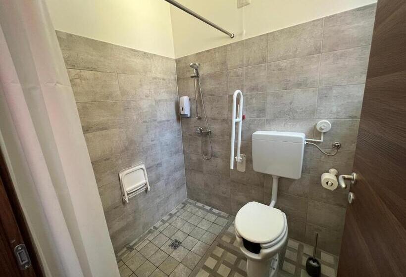 חדר סטנדרט לארבעה, Hostel Turin Metro Young