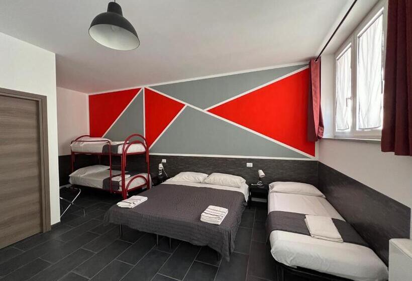 חדר משפחתי, Hostel Turin Metro Young