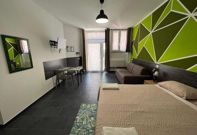 חדר סטנדרט לארבעה, Hostel Turin Metro Young