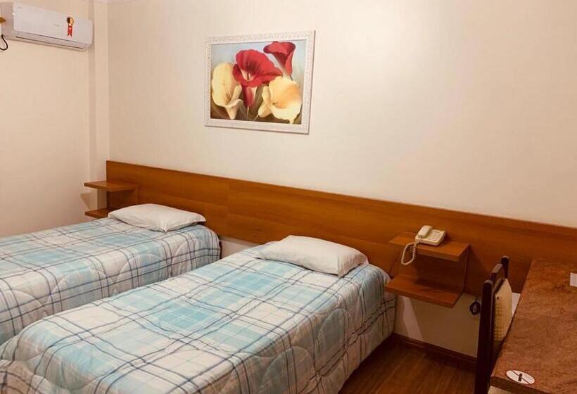 חדר סטנדרט, Agata