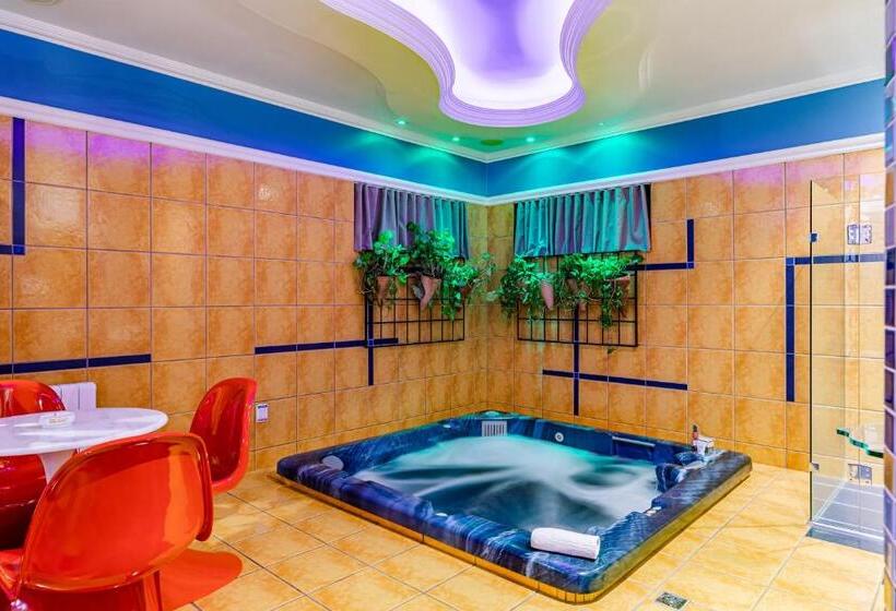 סוויטת סופריור, Monn Cherry Motel