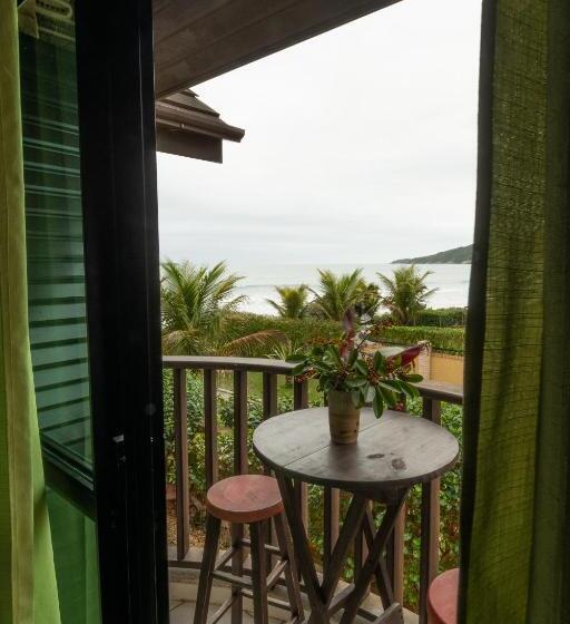 سوییت سوپریور با چشمانداز دریا, Pousada Olhos Verdes