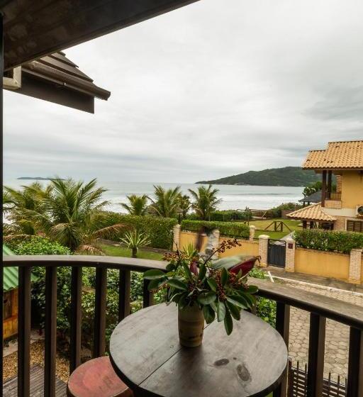 سوییت سوپریور با چشمانداز دریا, Pousada Olhos Verdes