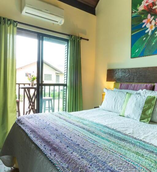 سوییت سوپریور با چشمانداز دریا, Pousada Olhos Verdes