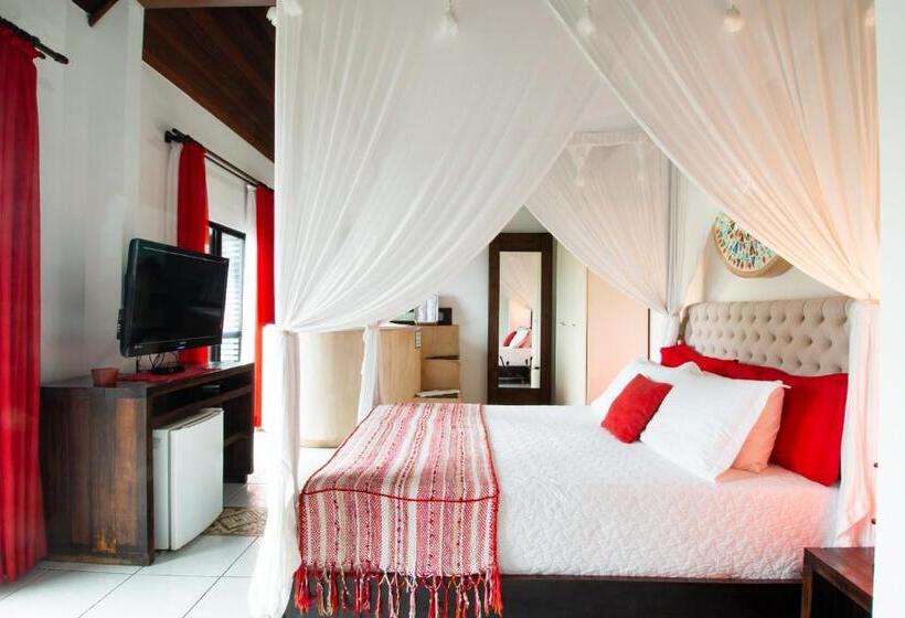 سوئیت با وان آب گرم, Pousada Olhos Verdes