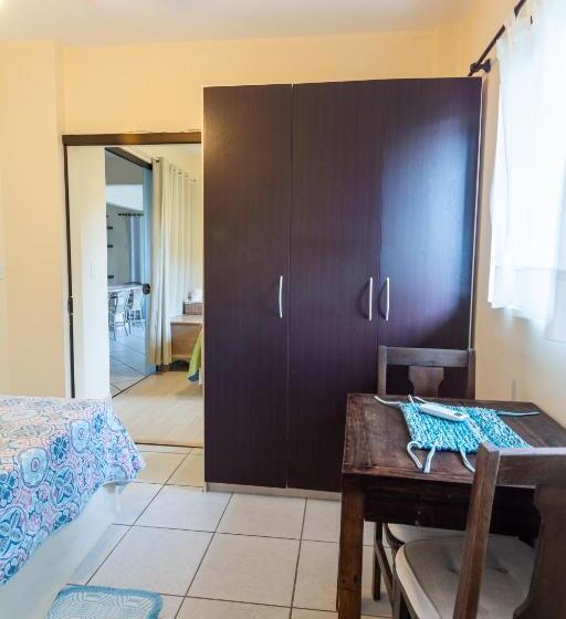 اتاق استاندارد چهار تخته, Pousada Olhos Verdes