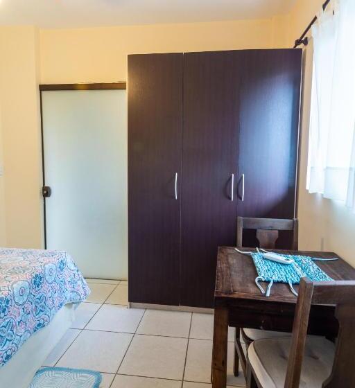 اتاق استاندارد چهار تخته, Pousada Olhos Verdes