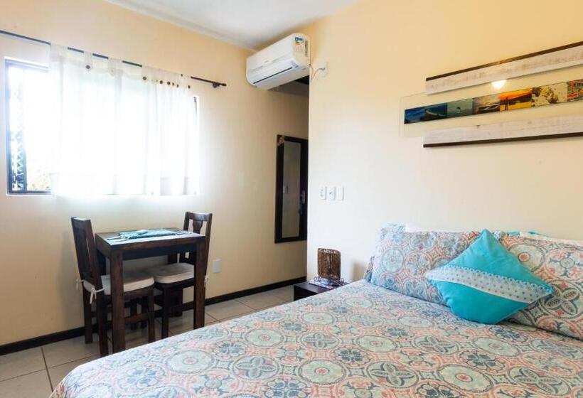 اتاق استاندارد چهار تخته, Pousada Olhos Verdes