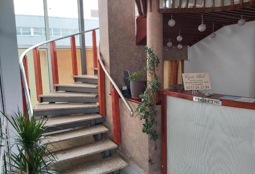 スタンダードルーム, River