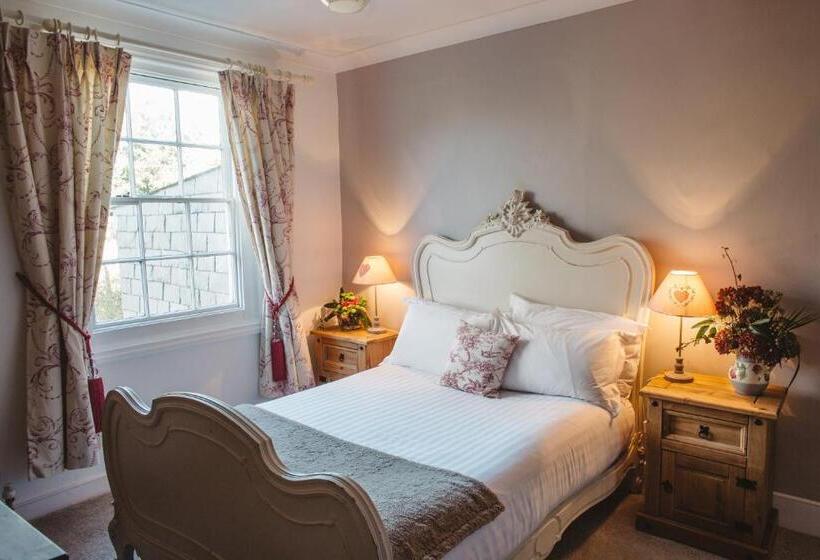 ガーデンビュースタンダードルーム, Ashburton Court