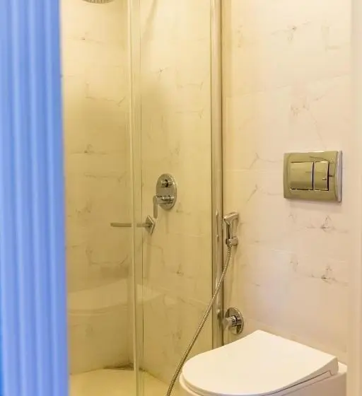 اتاق استاندارد سه تخته با بالکن, Riva Hill Resort Lankaran