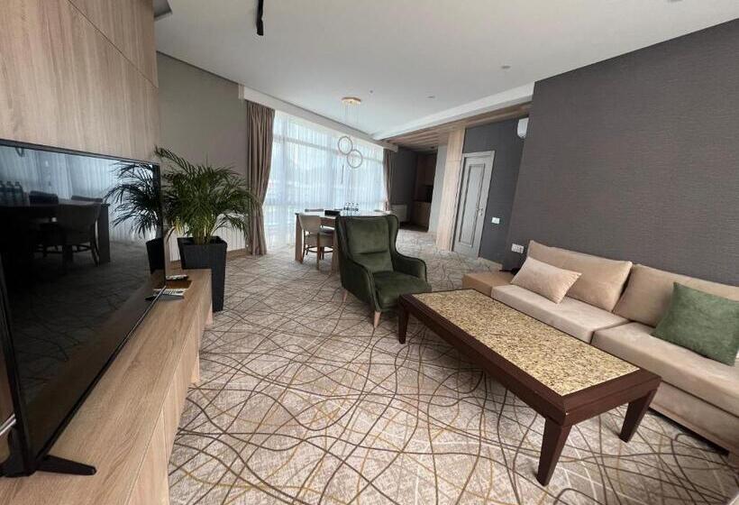 اتاق سوپریور خانوادگی, Riva Hill Resort Lankaran