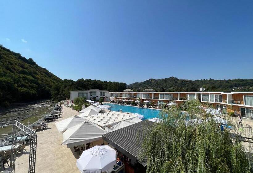 اتاق سوپریور خانوادگی, Riva Hill Resort Lankaran