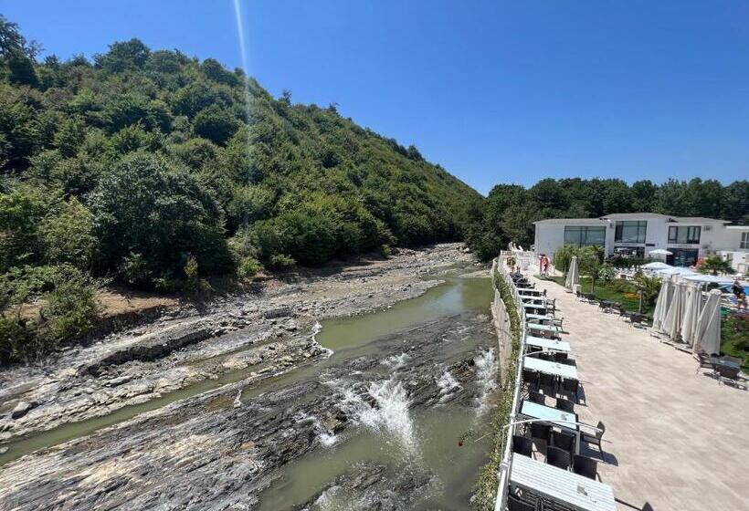 اتاق سوپریور خانوادگی, Riva Hill Resort Lankaran