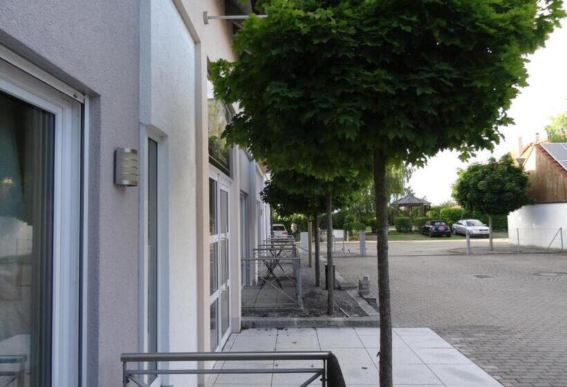 Семейный Номер, Airport Park Hotel Muc