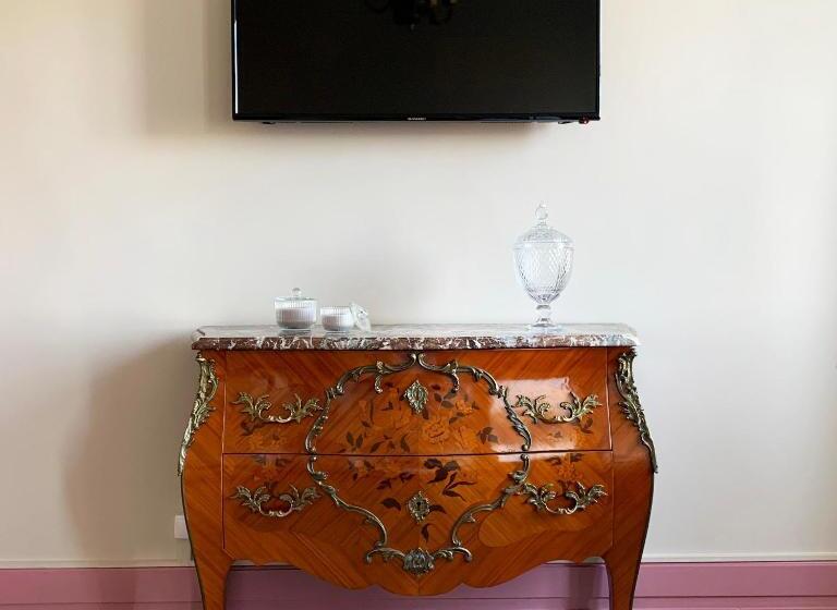 Cameră Standard, Bucciali